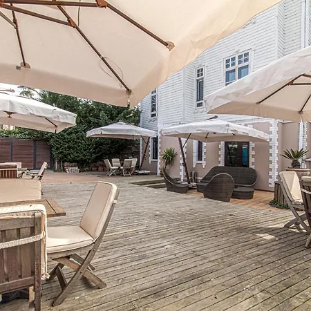 מלון Splendid In Historic Mansion In Beylerbeyi *
