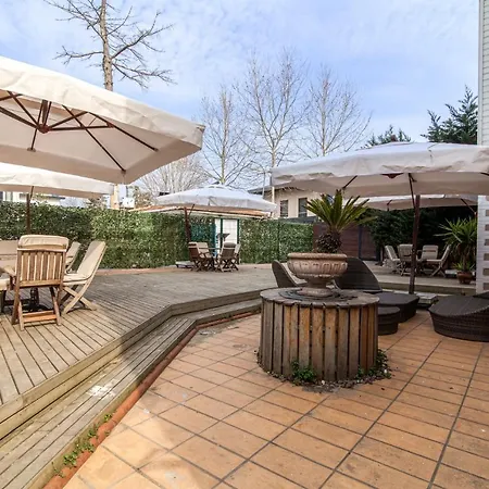 Splendid In Historic Mansion In Beylerbeyi *