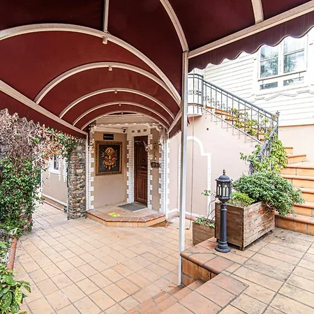 호텔 Splendid In Historic Mansion In Beylerbeyi 이스탄불